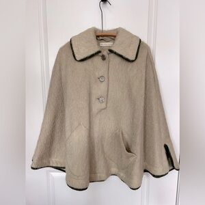 West Germany Vintage Cape. Circa around 1940s. Impeccable condition.
